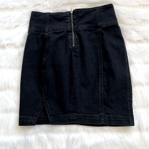 SO High Waisted Mini Skirt (26) - Picture 3 of 8